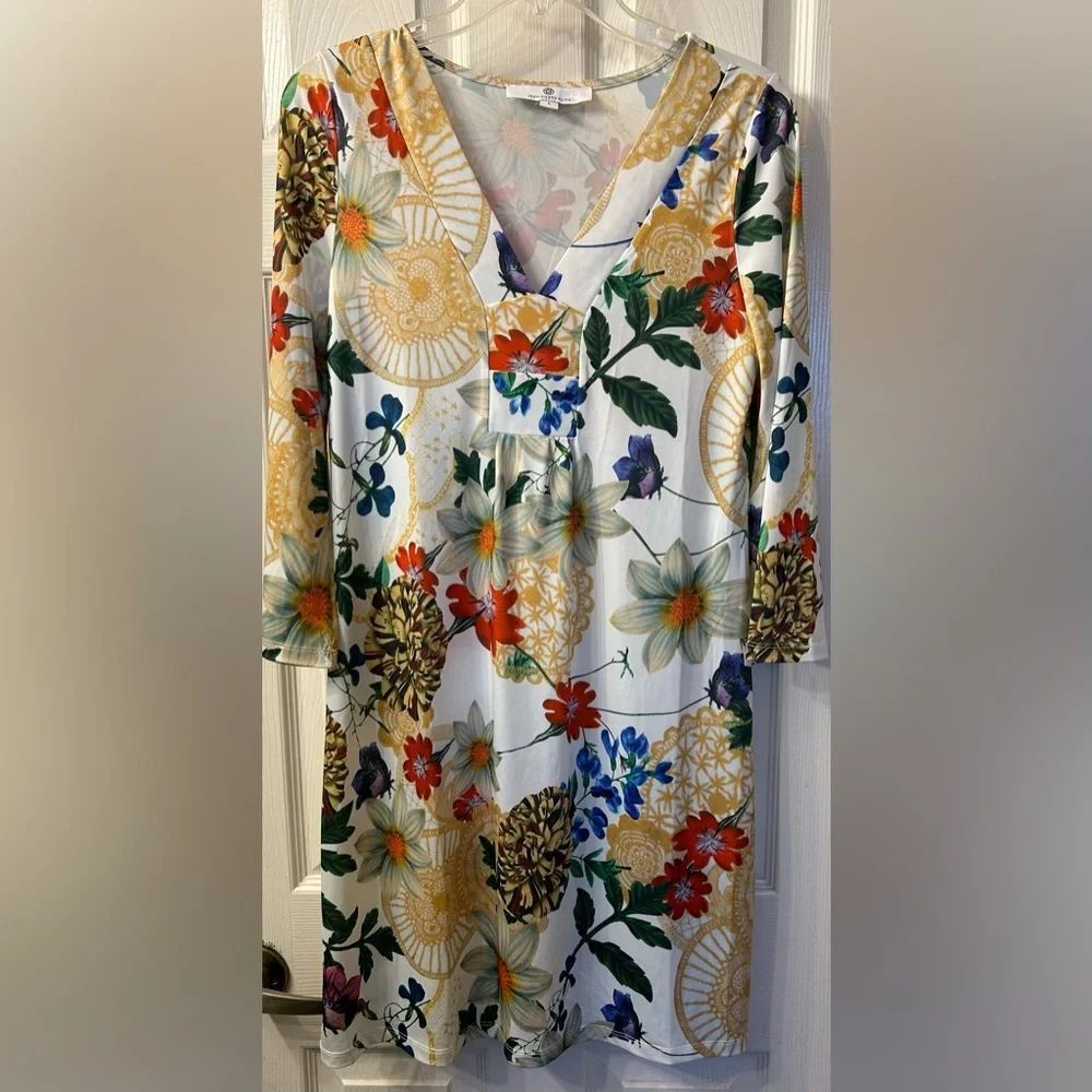 Jean Pierre Klifa Paris floral Printed
Shift Dress 3/4 Sleeve Multicolor size S